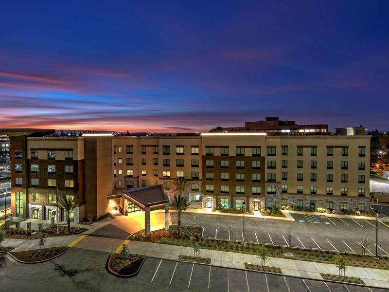 Hampton Inn & Suites San Jose Airport Exterior photo